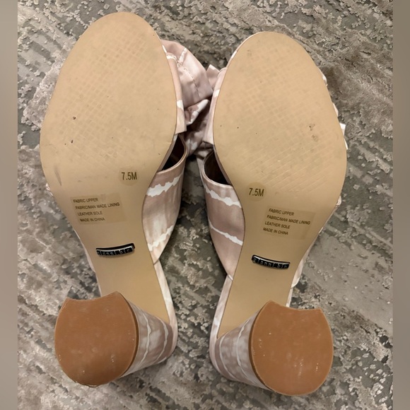 Gianni Bini Blush Bow Heeled Sandals - Picture 3 of 4